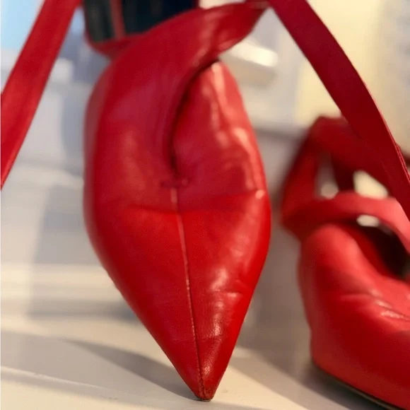 Chic Red Women's Shoes - Picture 11 of 17